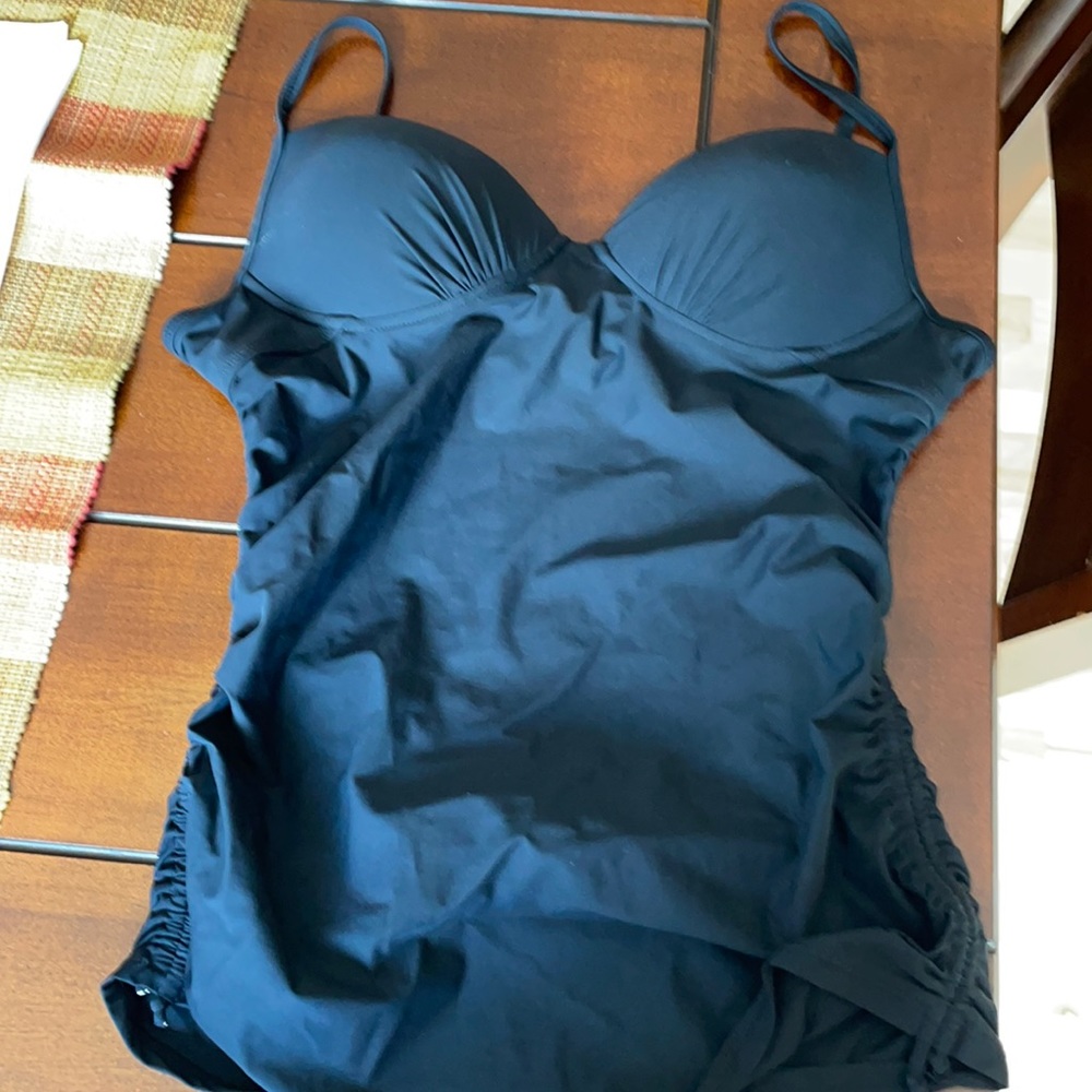 Black Assets medium swim tankini